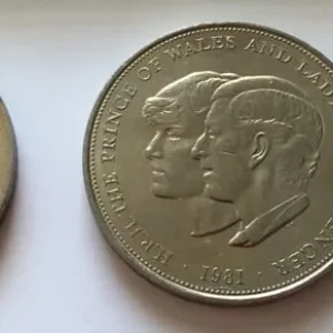 Charles and Diana Marriage Commemorative Coins, 29th July 1981 - Image 3