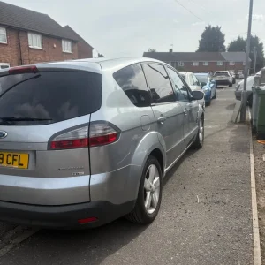 Ford S-Max MPV 2009 manual 1997cc 5-door - Image 8