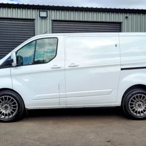 2022 Ford Transit Custom Limited SWB - Image 5