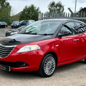 2013 Chrysler Ypsilon 1.2 Black & Red Euro 5 Manual Hatchback - Image 5