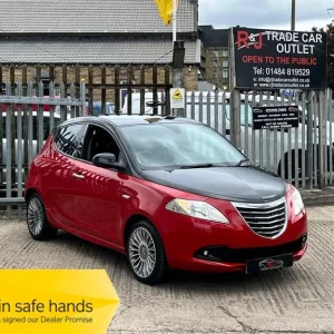 2013 Chrysler Ypsilon 1.2 Black & Red Euro 5 Manual Hatchback