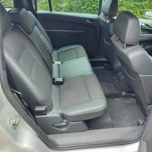 Vauxhall Zafira MPV 2008 manual 5-door - Image 6