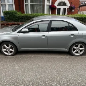 Toyota Avensis Hatchback 2007 Manual 5-door - Image 2