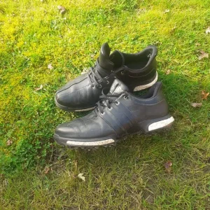 Men's Adidas golf shoes size 10 - Image 2