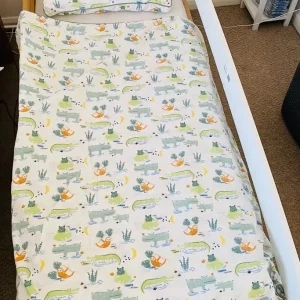 Toddler bed with all the basics