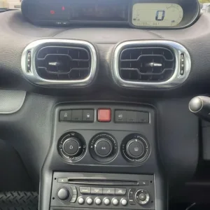 2014 Citroen C3 Picasso 1.6 HDi - Image 2