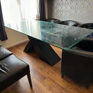 Glass dining table - Image 2