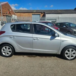 2011 Hyundai i20 1.2 Comfort Silver - Image 4