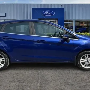 2017 Ford Fiesta 1.5 TDCi Zetec with nav, Bluetooth, heated mirrors - Image 3