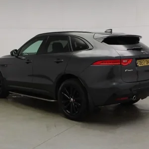 2017 Jaguar F-Pace 3.0 D300 V6 S SUV 5dr Diesel Auto AWD Euro 6 - Image 4