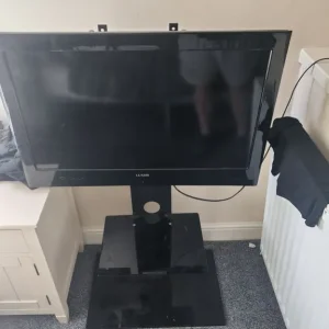 Luxor TV and stand - Image 2