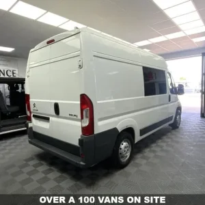 2018 Citroen Relay 35 L2H2 Enterprise BlueHDI Dog Van with 6 Dog Crates and Air Con - Image 5