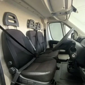 2018 Citroen Relay 35 L2H2 Enterprise BlueHDI Dog Van with 6 Dog Crates and Air Con - Image 6