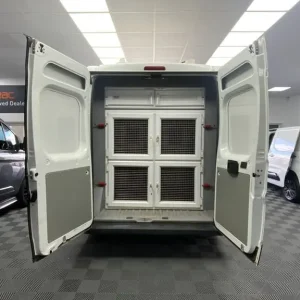 2018 Citroen Relay 35 L2H2 Enterprise BlueHDI Dog Van with 6 Dog Crates and Air Con - Image 7