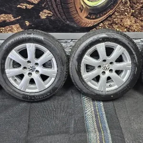 VW Polo Fox 14-inch alloy wheels and tyres