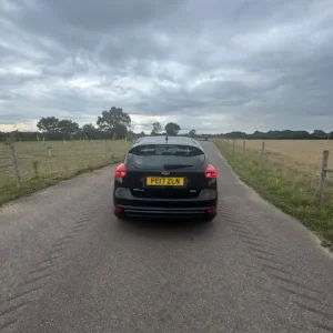 Ford Focus ST-Line 2017 Manual Hatchback - Image 2