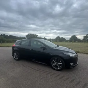 Ford Focus ST-Line 2017 Manual Hatchback - Image 3