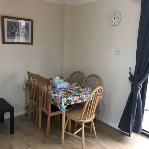 3 bed detached house with conservatory and garden - Image 6