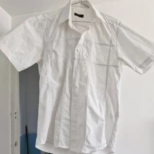 Adult Small Short Sleeve Shirt