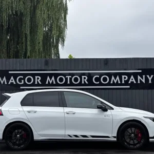 2024 Volkswagen Golf GTI Clubsport 2.0 TSI DSG - Image 5