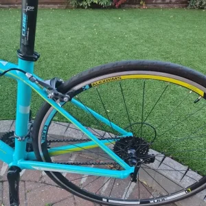 Womens Cube Axial WLS CSL RACE Road Racing Bike - Image 4