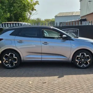 2022 Vauxhall Grandland 1.5 Turbo D Ultimate SUV - Image 2
