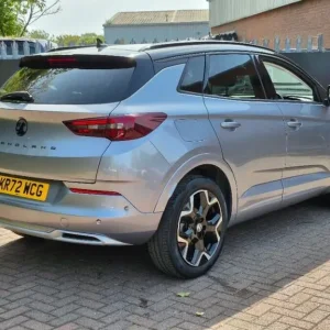 2022 Vauxhall Grandland 1.5 Turbo D Ultimate SUV - Image 3