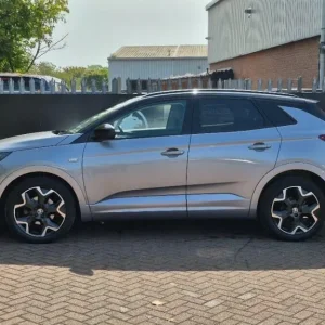 2022 Vauxhall Grandland 1.5 Turbo D Ultimate SUV - Image 6
