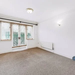 2 bedroom ground floor flat in Trematon Place, TW11 - Image 4