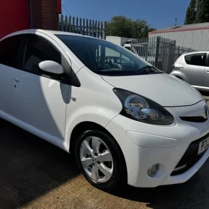 2013 Toyota Aygo 1.0 VVT-i Fire Euro 5 5-door hatchback petrol manual - Image 7