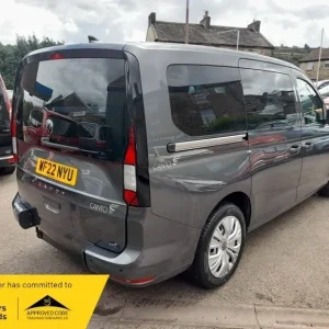 Volkswagen Caddy Maxi 2.0 TDI Auto with Wheelchair Access and Rear Ramp - Image 5