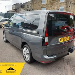 Volkswagen Caddy Maxi 2.0 TDI Auto with Wheelchair Access and Rear Ramp - Image 8