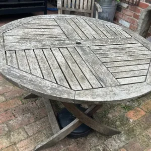 Wooden garden table and 2 folding chairs
