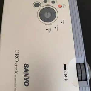 Sanyo PLC-XU41 LCD Projector - Image 2