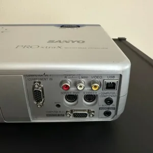 Sanyo PLC-XU41 LCD Projector - Image 3