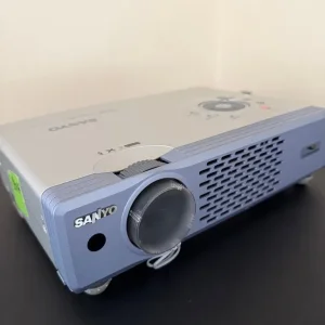 Sanyo PLC-XU41 LCD Projector