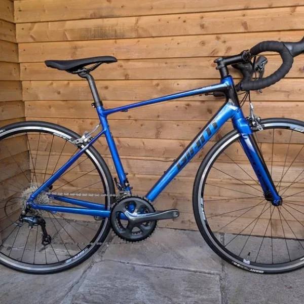 Giant Defy 2 Medium Road Bike