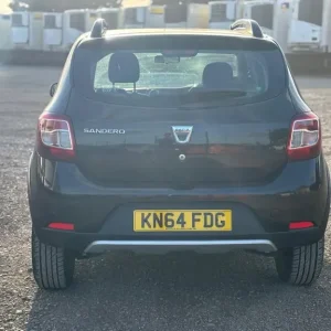 2014 Dacia Sandero Stepway 1.5 dCi Laureate 5dr Hatchback - Image 5