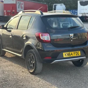2014 Dacia Sandero Stepway 1.5 dCi Laureate 5dr Hatchback - Image 8