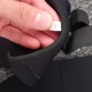 Men's wetsuit and paddle gear - Image 3