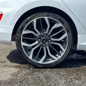 2023 Ford Fiesta ST-LINE X - Image 8