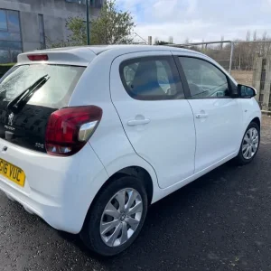 Peugeot 108 1.0L 5-door hatchback 2016 manual - Image 5