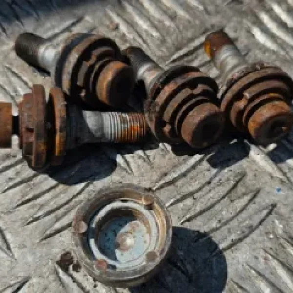 C3 Picasso Wheel Nut Bolts