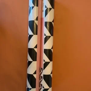 Bau in the Haus Monochrome Wallpaper – 2 rolls