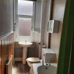 1 Bedroom Flat Prince Edward Street - Image 7