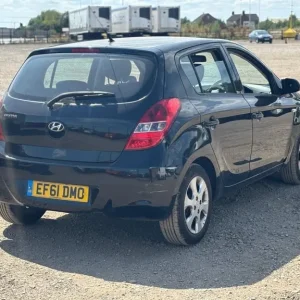 2011 Hyundai i20 1.2 Comfort 5-door hatchback - Image 3