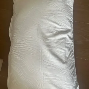 Tempur Firm Pillow – Used (Good Condition) - Image 4