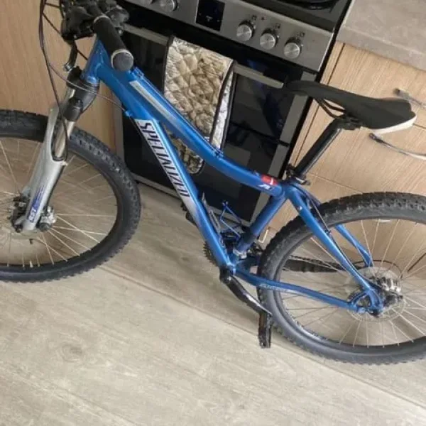 ladies specialized hard rock sport bike in blue