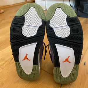 Nike Air Jordan 4 Canyon size 4.5 - Image 6