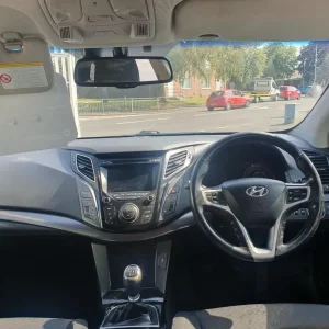 2014 Hyundai i40 1.7 CRDi Blue Drive 5-door Estate - Image 6